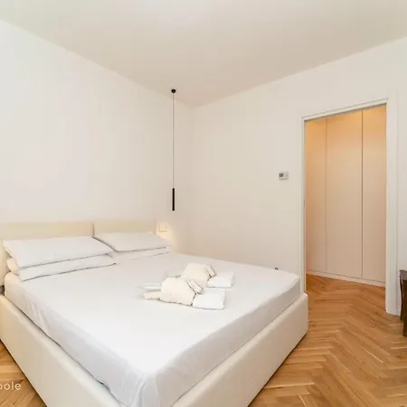 Nivola House, Bilocale Su Tre Livelli E Terrazzo Lejlighed Milano